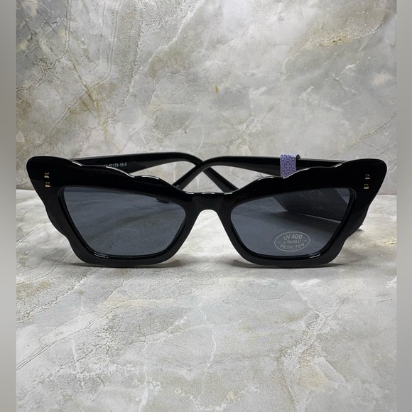 Glance Accessories - Sunglasses*Elegant Black Cat-Eye Design 400UV Protection